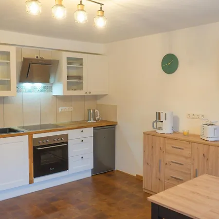 Erde Im Am Waldbach Appartement